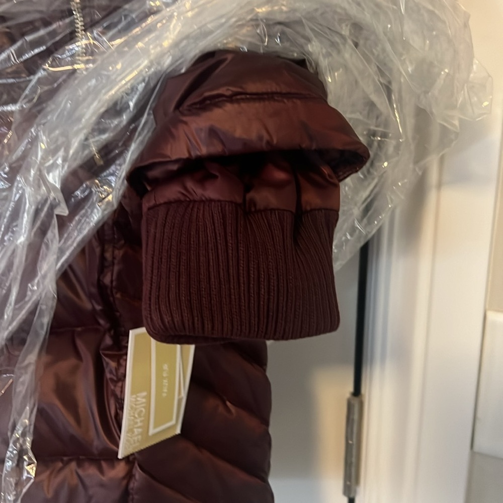 Michael Kors Chevron Puffer Down Coat Faux Fur Trim Removable Hood Ruby SM NWT - Picture 3 of 7